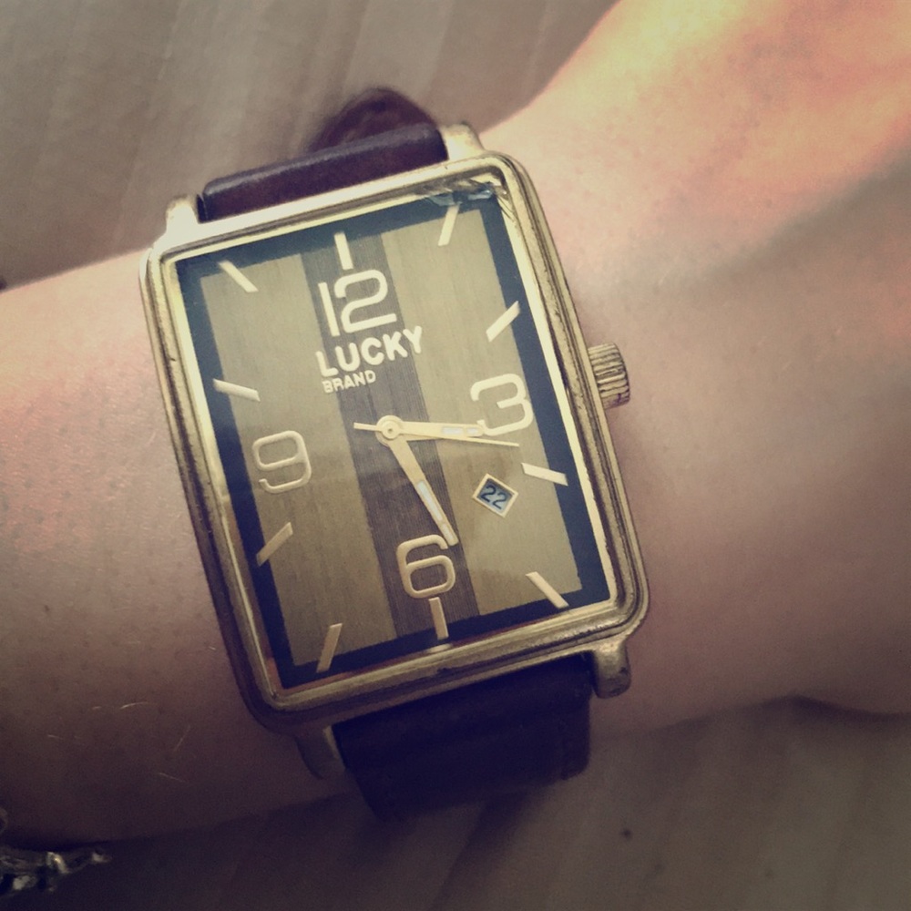 Authentic Lucky Brand Watch w Leather straps
